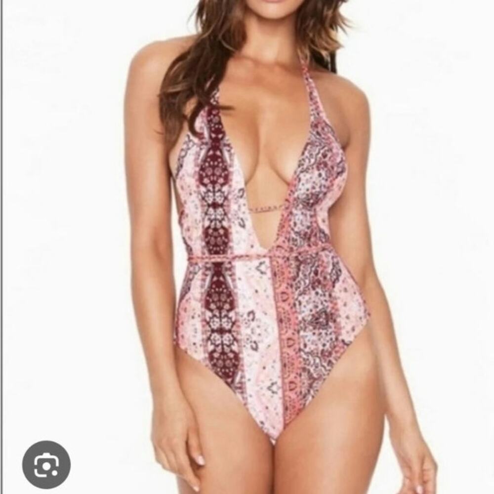 L*Space‎ Pamela Rhapsody Halter One-Piece Swimsuit Size: 8